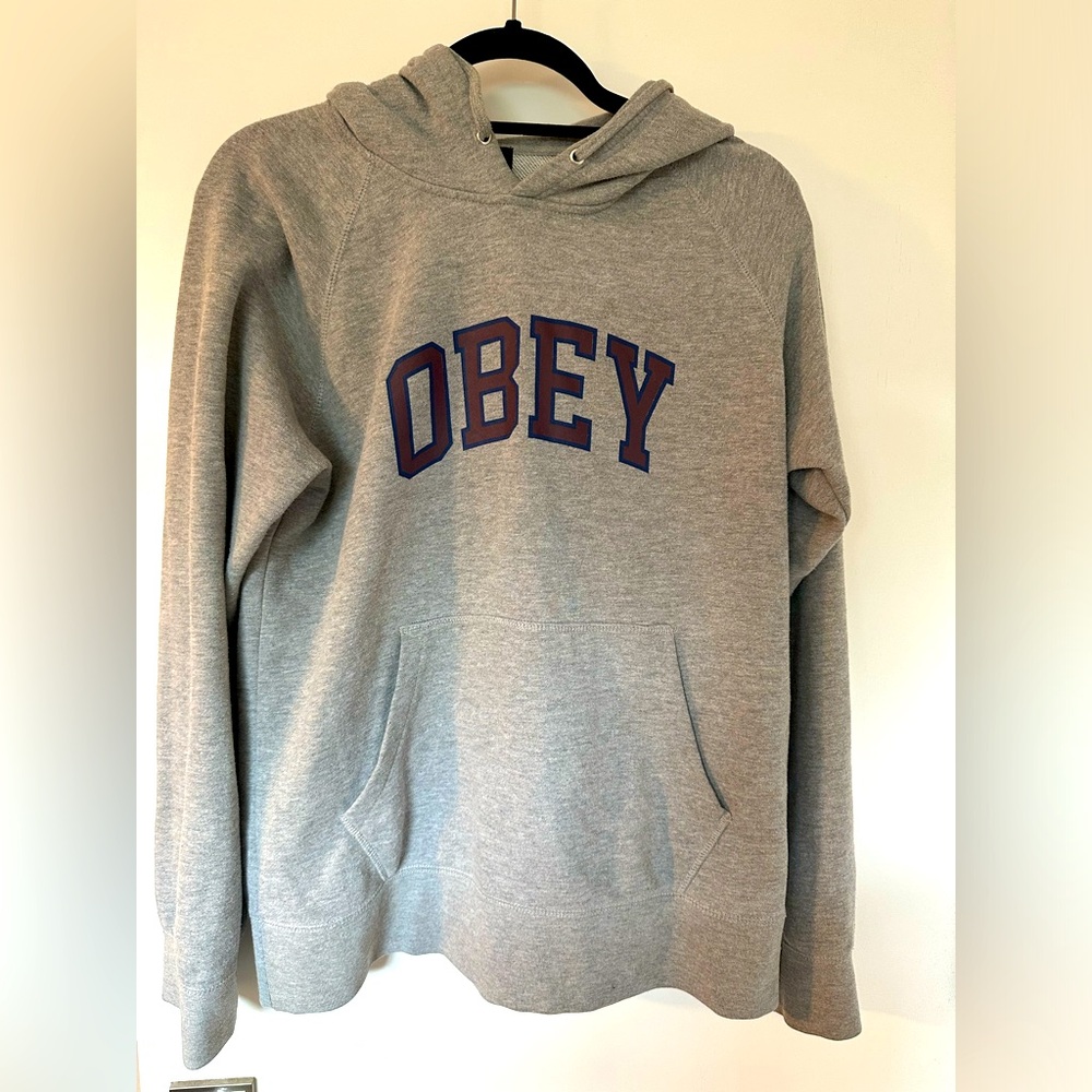 Vintage OBEY hoodie - size M